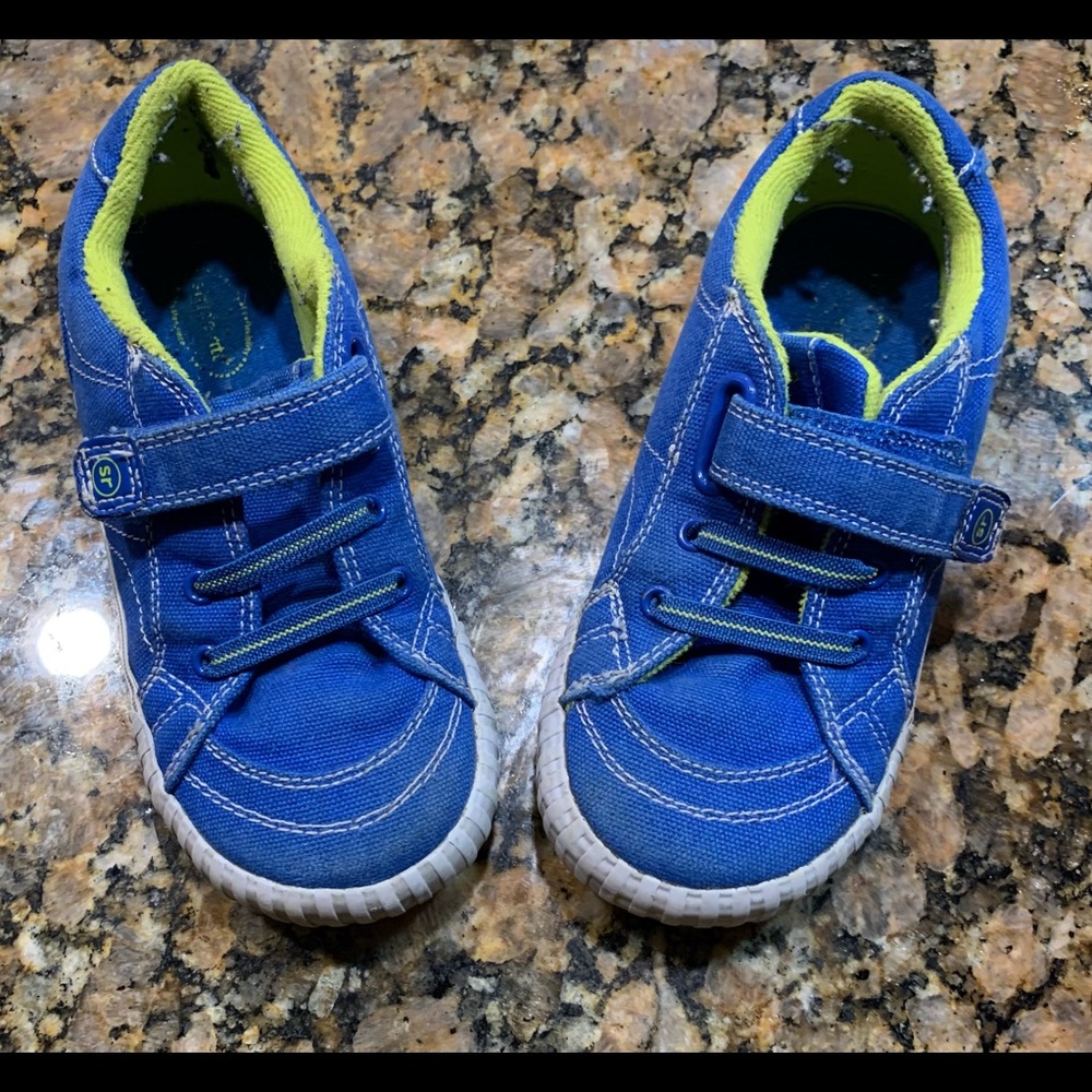 Boys astride rite sneakers.  Size 12M